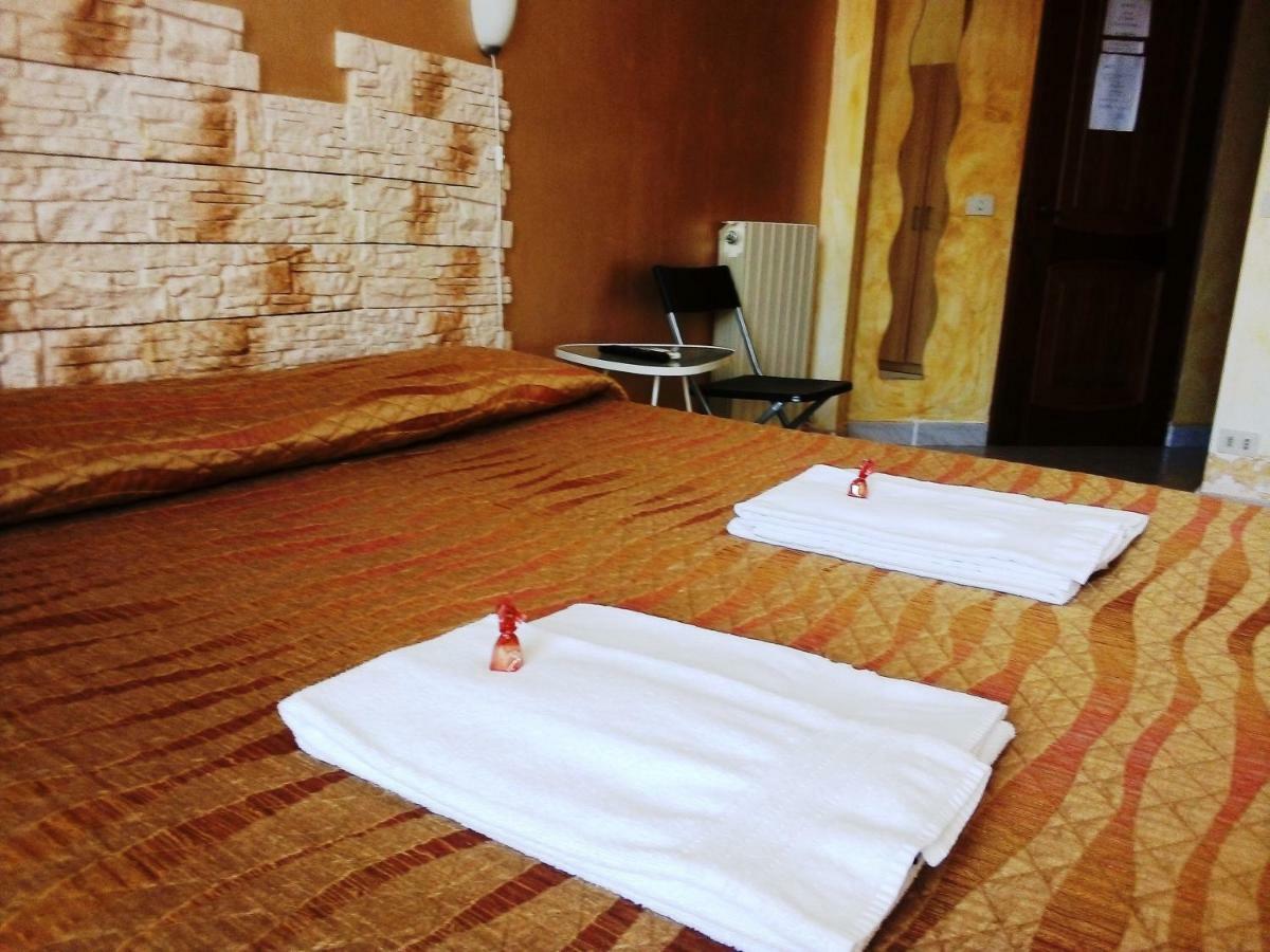 Gigi Holiday Rooms Roma Exterior foto